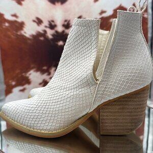 ARIDER GIRL Faux Snake Ankle Booties